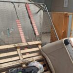 Rifiuti ingombranti abbandonati Pra'