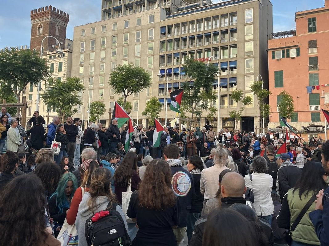 manifestazione Genova flotilla 8 ottobre 2025