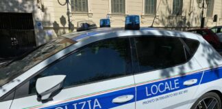 Sanremo, undici persone in 40 metri quadri, controlli sugli affitti polizia locale sanremo