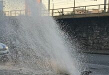 Genova, tubo rotto a Sampierdarena, traffico nel caos sampierdarena tubo rotto
