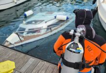 Genova, barca affonda nel Porto Antico, arrivano i vigili del fuoco barca affondata Porto Antico Genova