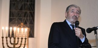 Genova, deportazione ebrei, Bucci: ricordare è un dovere, memoria rende liberi Bucci Marco sinagoga Genova