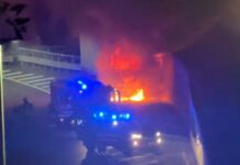 Autostrade, camion a fuoco all’uscita di Genova Aeroporto: soccorsi sul posto camion a fuoco Genova Aeroporto
