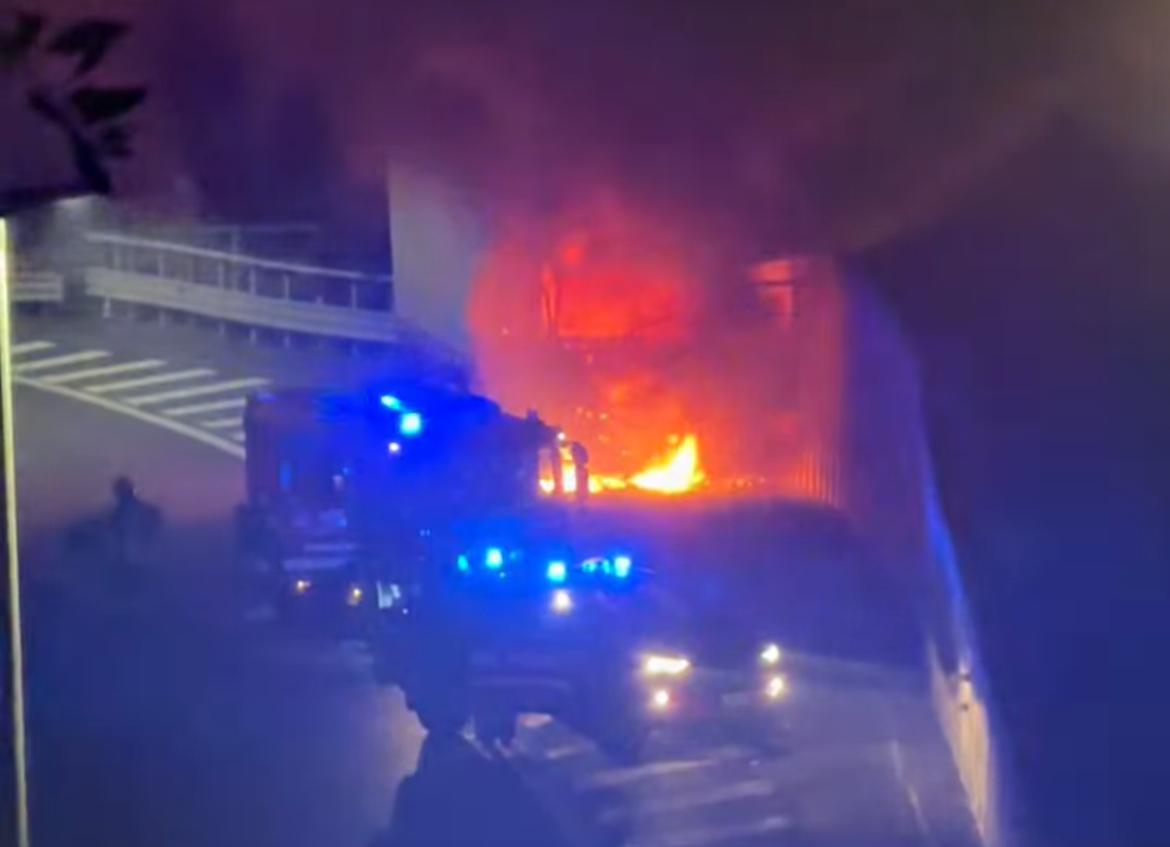 camion a fuoco Genova Aeroporto