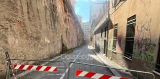 Genova, lavori fermi da mesi in via Carlo Targa, cancellati decine di posteggi cantiere via Carlo Targa Genova Zecca