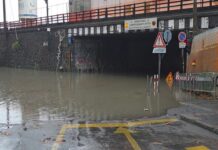 Maltempo a Genova, sottopasso di Brin ancora allagato, cresce la protesta certosa sottopasso Brin allagato a Genova 15 novembre 2025