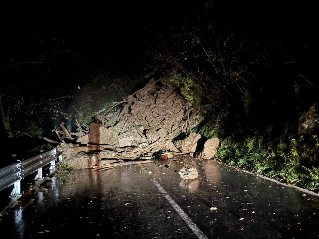 frana maltempo genova