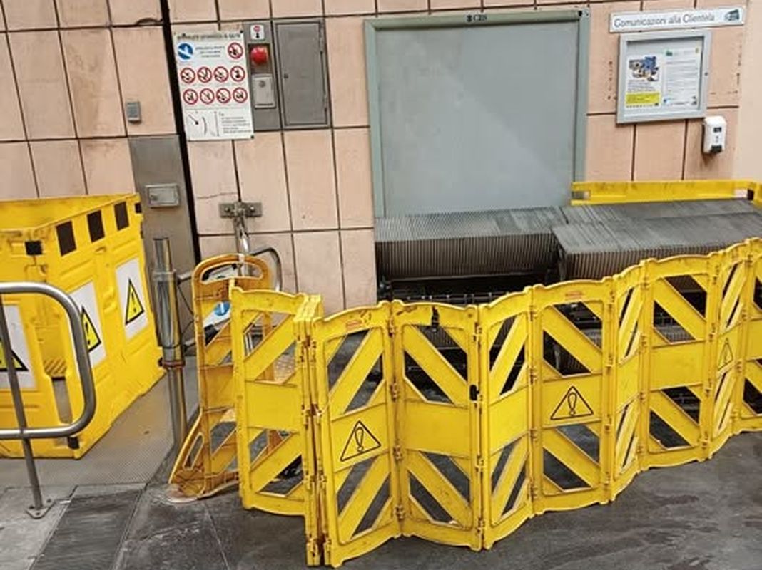 scale mobili rotte metro Genova san giorgio