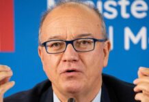 Scuola, Valditara: firmato contratto con aumenti per docenti e ATA Giuseppe Valditara