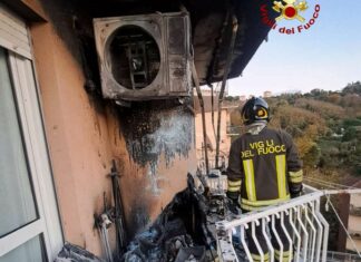 incendio condizionatore via fratelli gazzo pontedecimo