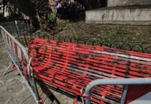 Genova, imbrattata prima dell’inaugurazione la panchina rossa di Sestri Ponente panchina rossa imbrattata a Sestri Ponente