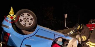Varazze, ottantenne si ribalta con l’auto, salvato dai vigili del fuoco Varazze auto ribaltata 7 novembre 2025