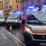Genova, mattinata da incubo: raffica di incidenti e traffico in tilt Ambulanza Genova