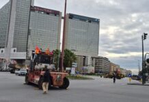 Ex Ilva, i lavoratori lasciano la stazione: corteo in direzione di Cornigliano Manifestazione ex Ilva Brignole