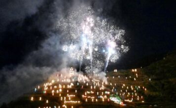 Manarola, acceso il presepe luminoso Presepe Manarola