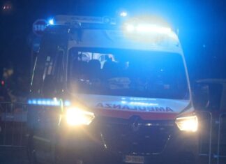 ambulanza notte croce bianca genovese