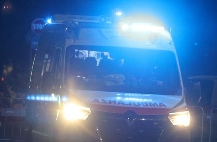 ambulanza notte croce bianca genovese