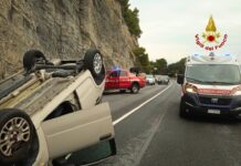 Bergeggi, auto ribaltata sull’Aurelia, conducente ferito auto ribaltata Bergeggi 4 dicembre 2025