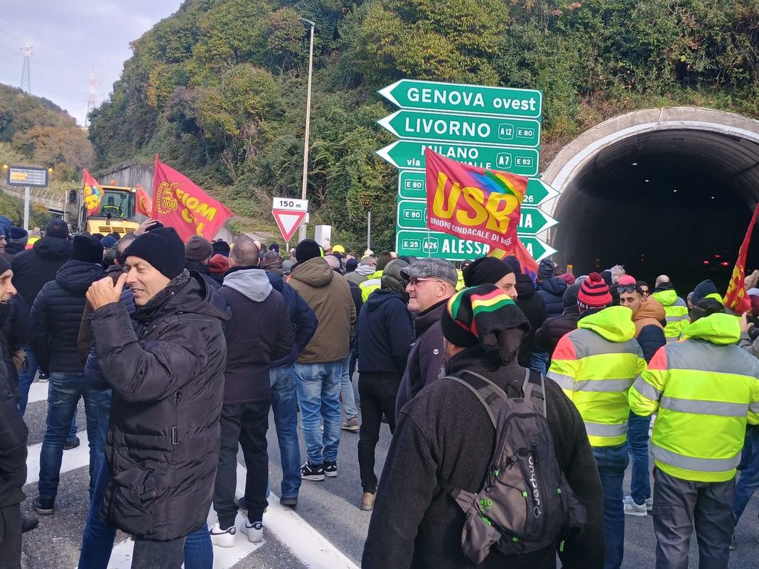 autostrada a10 blocco ex ilva