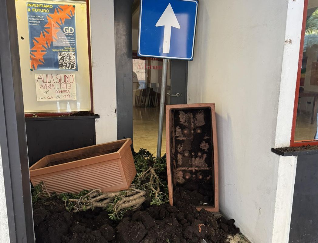 Chiavari assalto circolo PD