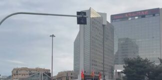 Genova, manifestanti sui binari a Brignole: bloccata la circolazione dei treni corteo Ex Ilva Brignole