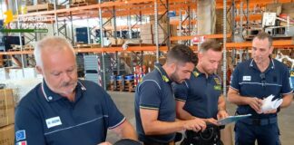 Genova, maxi sequestro di false borse di lusso nel porto di Pra’ guardia finanza agezia dogane controlli