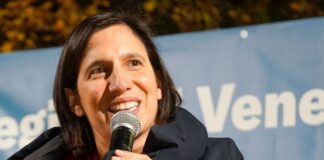 Ellie Schlein a Music for Peace a Genova, giovedì 18 dicembre Elly Schlein