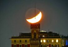 Genova curiosa – Il Castello Mackenzie e la luna infilzata luna castello Mackenzie Genova
