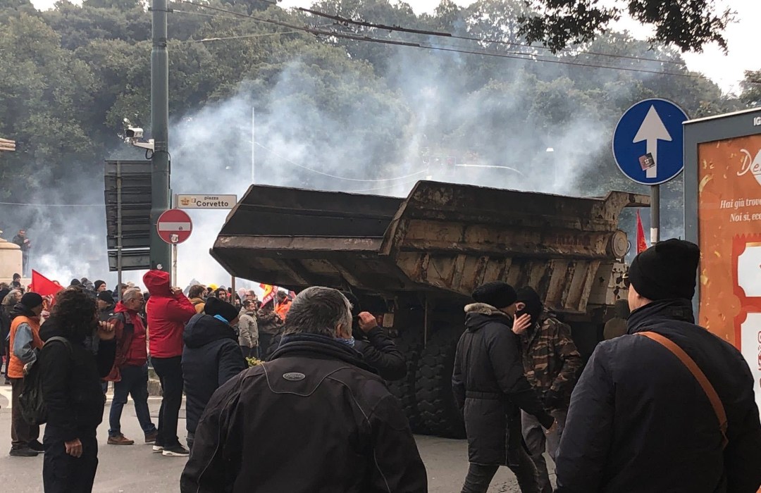 protesta lavoratori ex Ilva