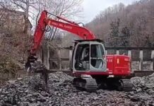 Rossiglione, ruspe dei Vigili del Fuoco al lavori sul greto dello Stura rossiglione ruspe vigili fuoco stura
