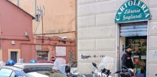 Sestri Ponente, furto con spaccata in cartoleria, fermati dai carabinieri sestri ponente furto spaccata carabinieri
