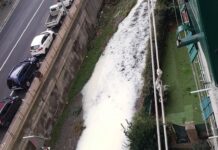Sestri Ponente, schiuma sospetta nel rio Ruscarolo, scattano le indagini sestri ponente schiuma rio ruscarolo
