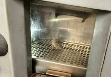 Rapallo, un topo nel distributore di bevande nella stazione