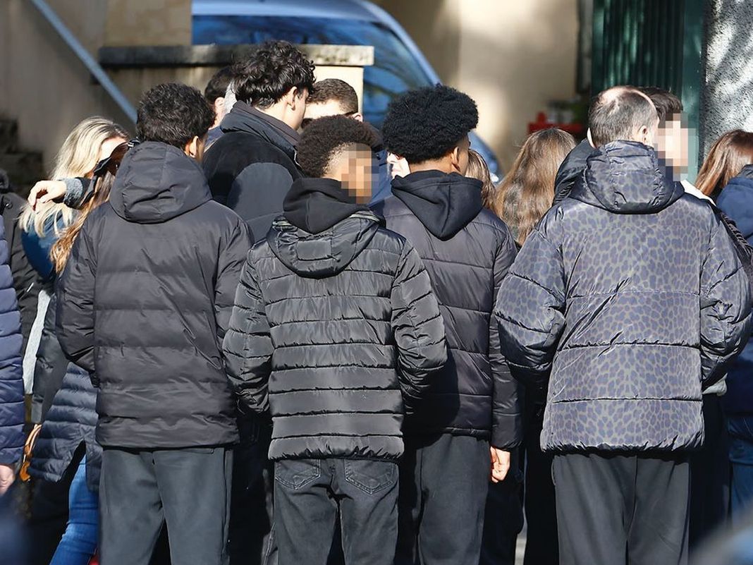 folla obitorio la spezia