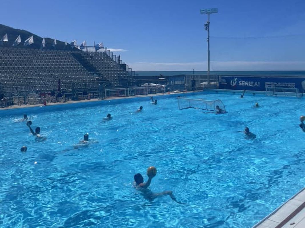 Recco, piscina comunale, sindaco Gandolfo: lavori al via in Primavera recco piscina