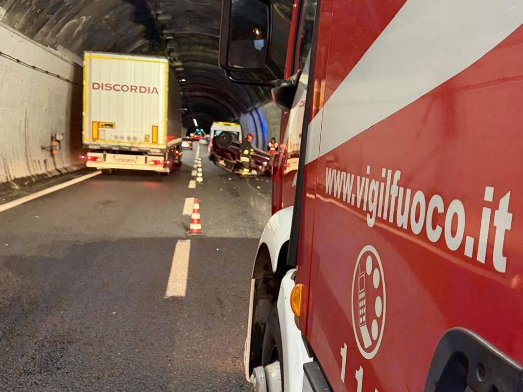 incidente autostrada a12 6 feb 2026