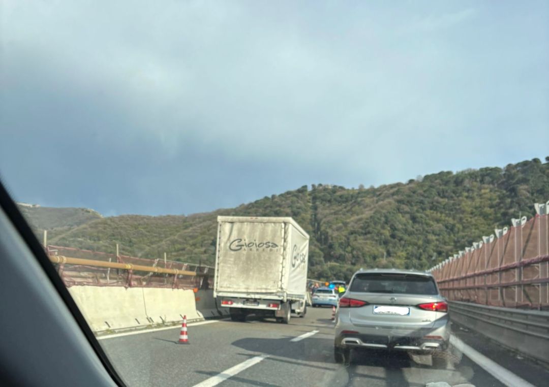 Autostrade, incidente in A12: traffico in tilt tra Genova Est e Genova Nervi Incidente A12