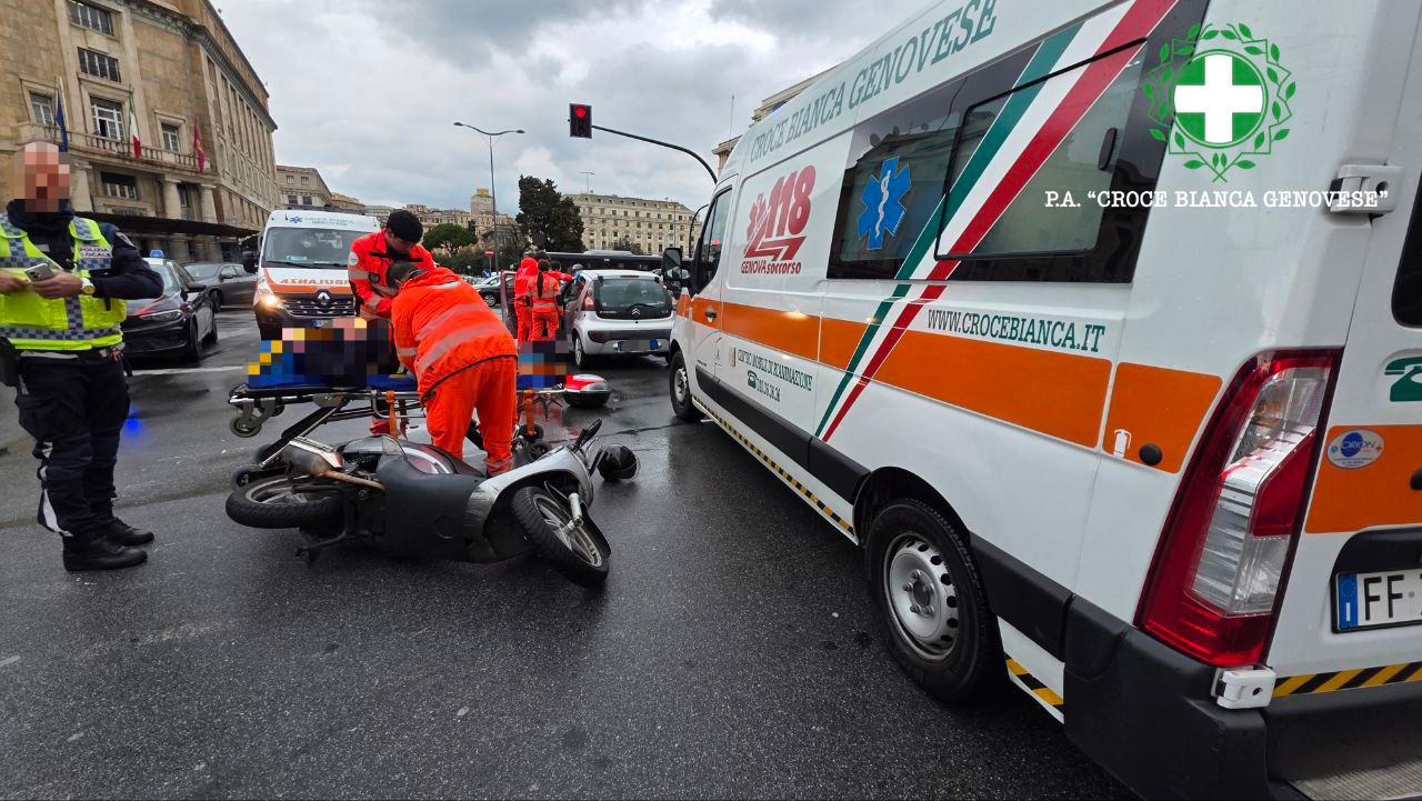 Genova punta ad azzerare le vittime sulla strada entro il 2050 Incidente centro ambulanza