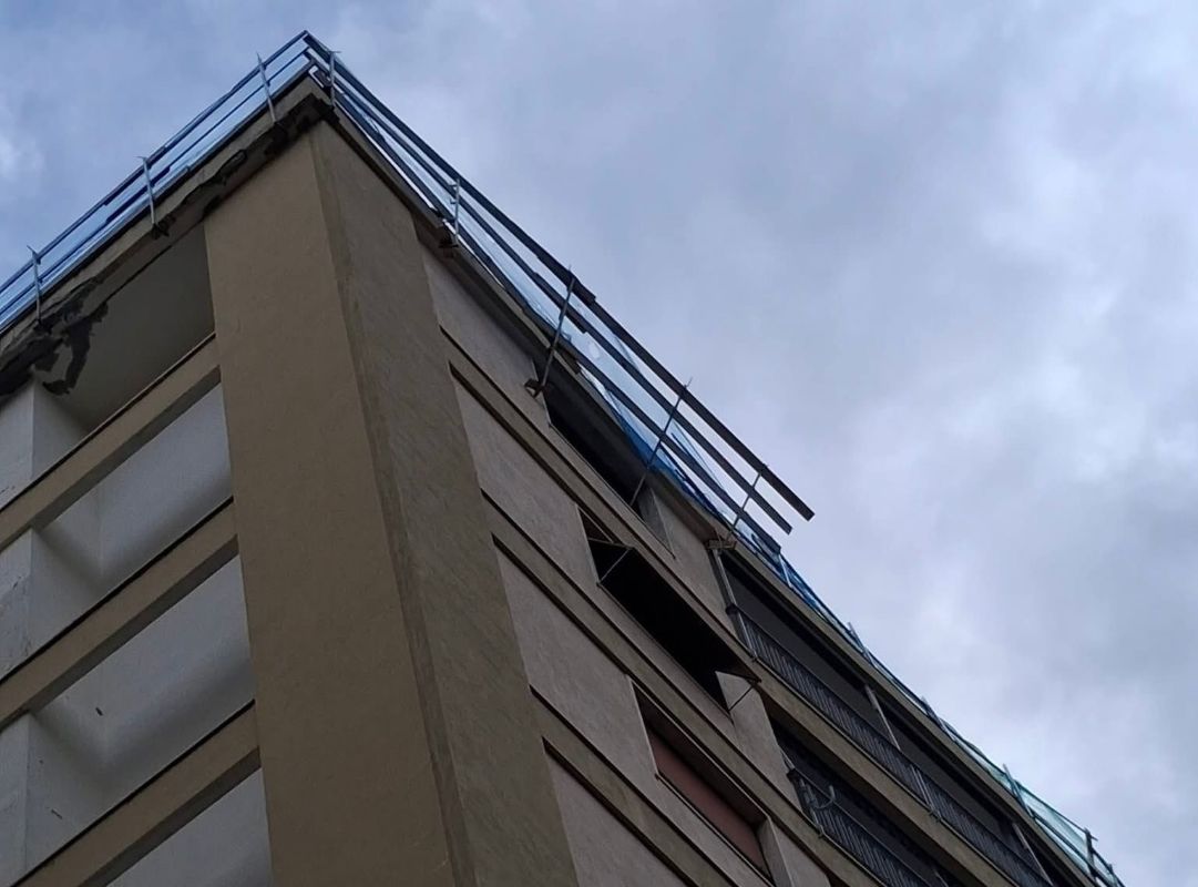 Via cecchi oggetti caduti