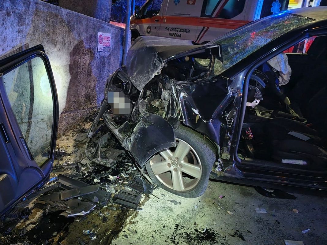 Imperia, grave incidente in via Verdi, due feriti imperia incidente 24 marzo 2026