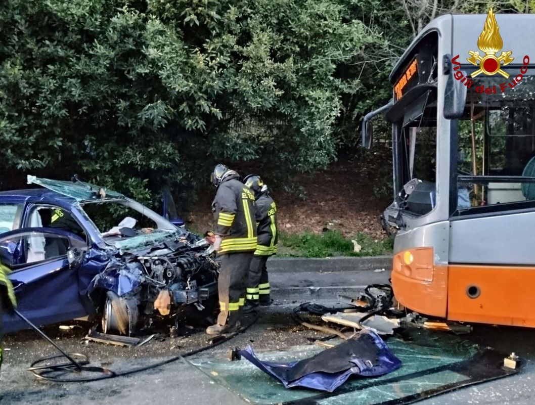 incidente via linneo genova rivarolo