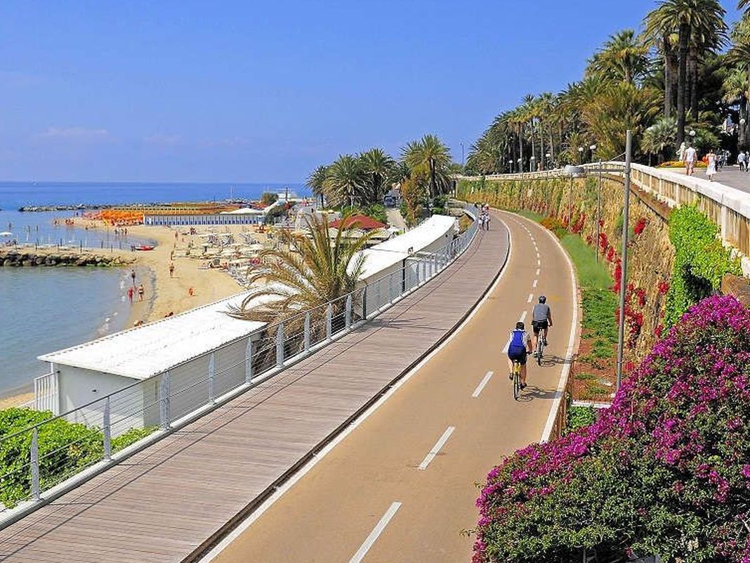 Sanremo, ciclopedonale chiusa per una festa privata per la Pasqua ebraica? Sanremo pista ciclabile