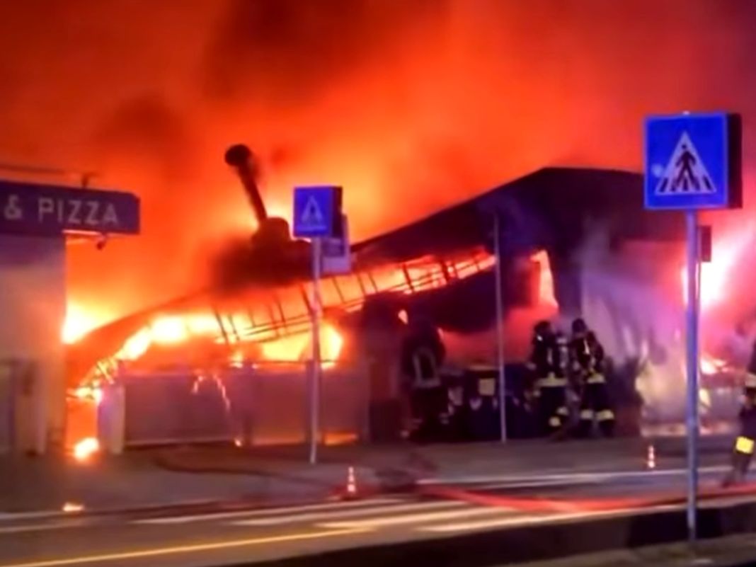 Vesima incendio stabilimento