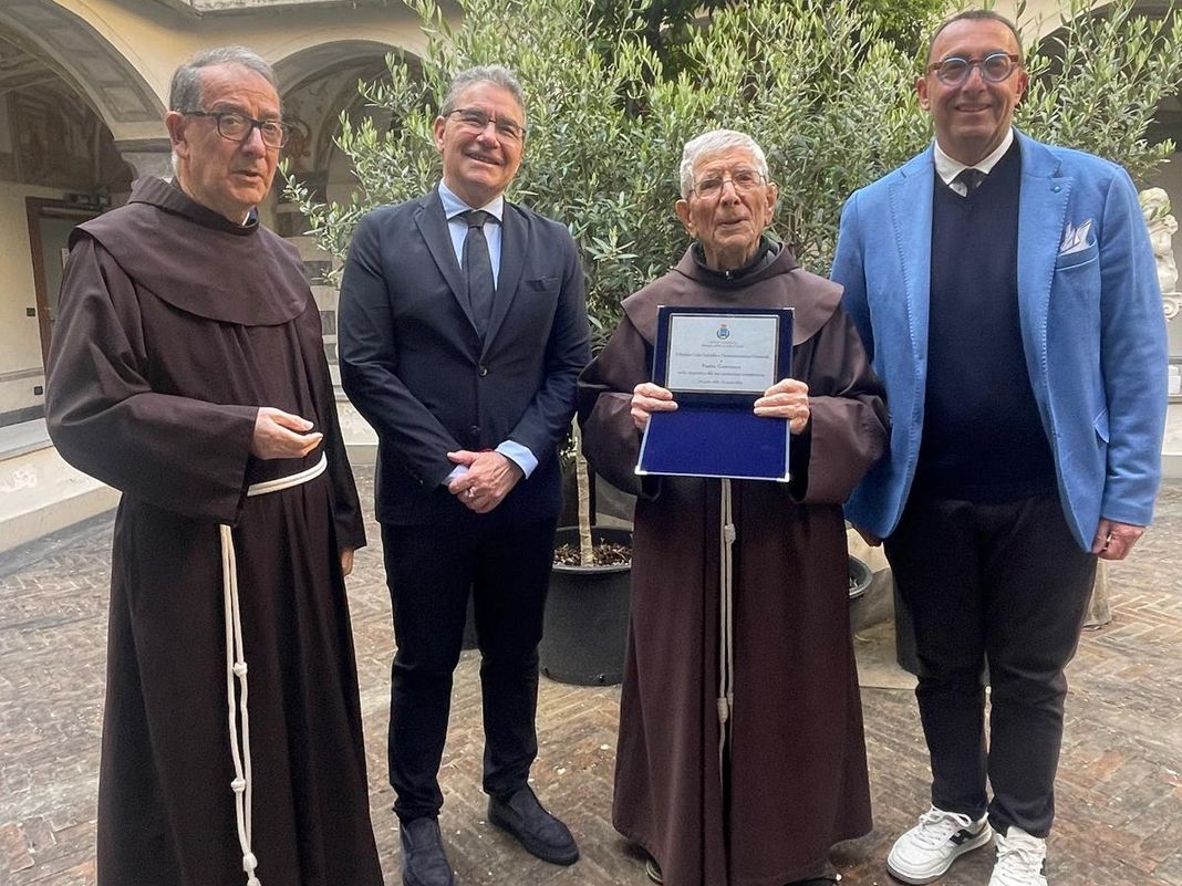 Recco festeggia Frate Costanzo che compie 100 anni frate costanzo 100 anni recco