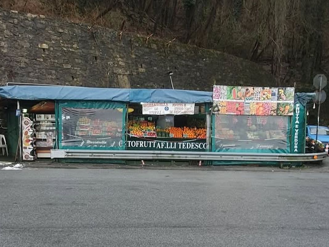 bancarella frutta Busalla