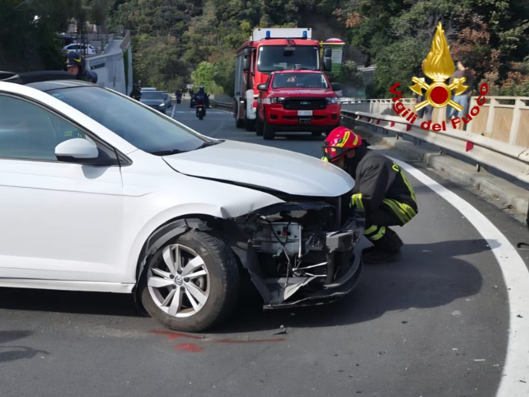 Celle Ligure, incidente stradale sull’Aurelia, ferite due persone incidente celle ligure 26 aprile 2026