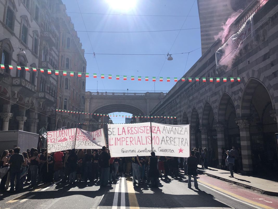 corteo studenti genova