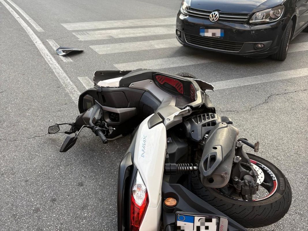Marassi, grave incidente in via Fereggiano, ferito un 17enne marassi incidente via fereggiano