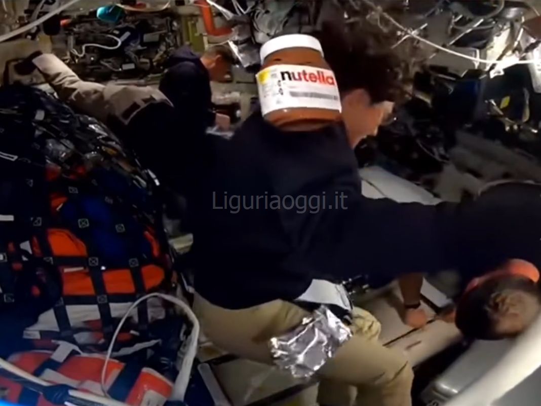 Nutella nello spazio, il video del barattolo che fluttua nella navicella Orion nutella barattolo spazio orion