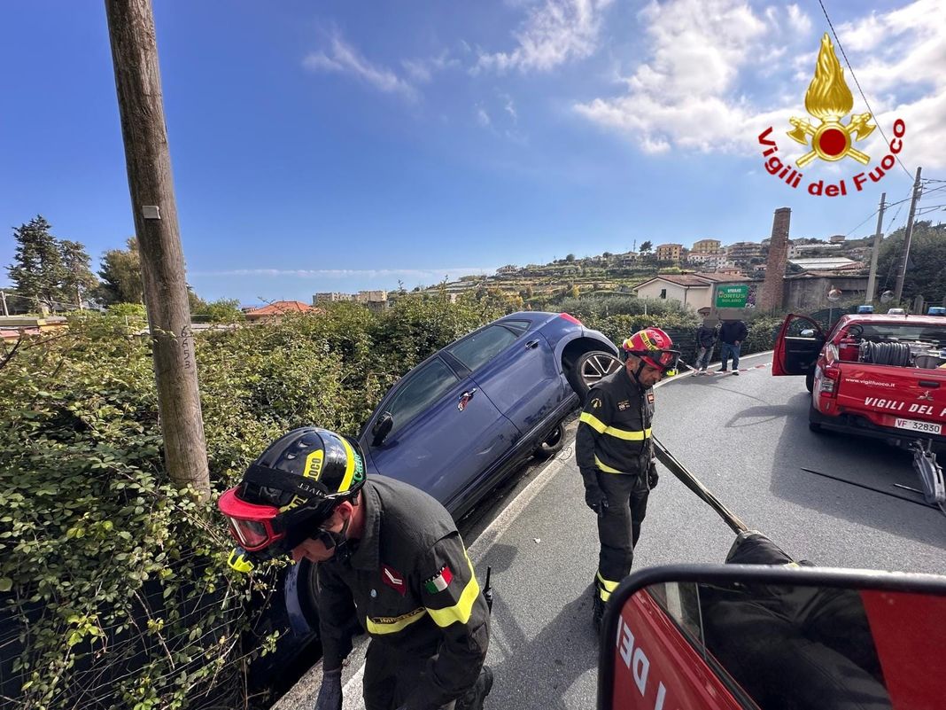 sanremo auto ribaltata